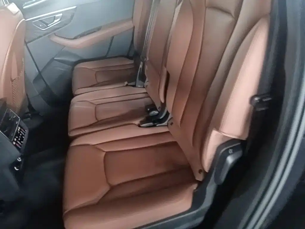 Audi Q7 — миниатюра 17