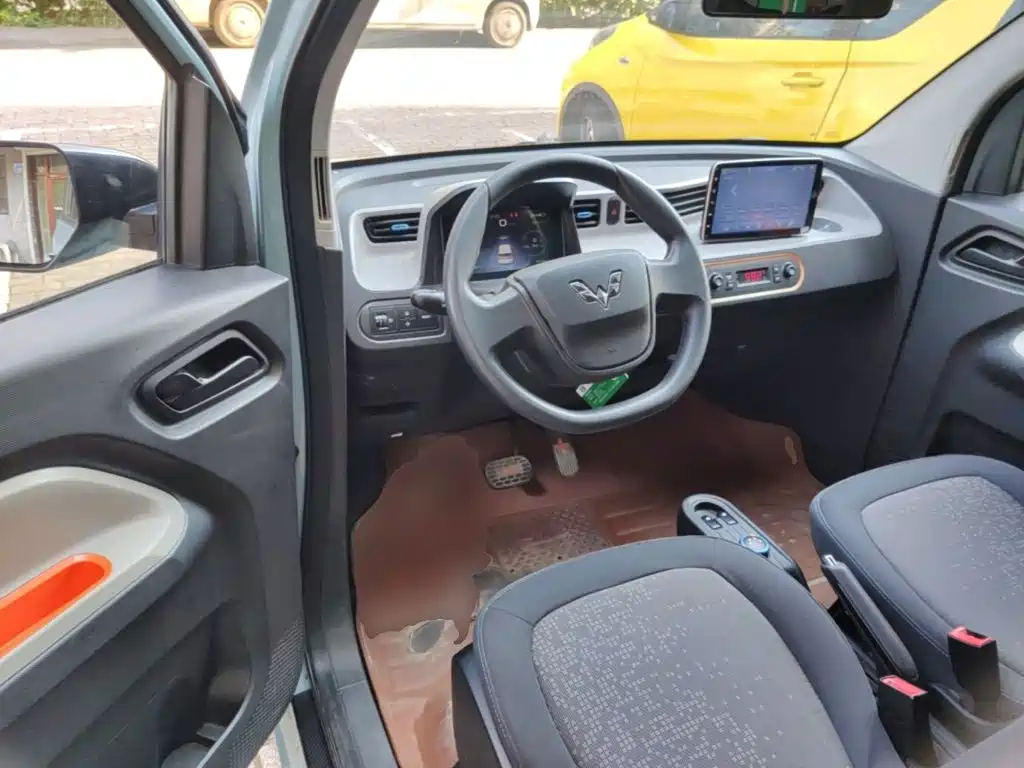 Wuling MINIEV — миниатюра 11