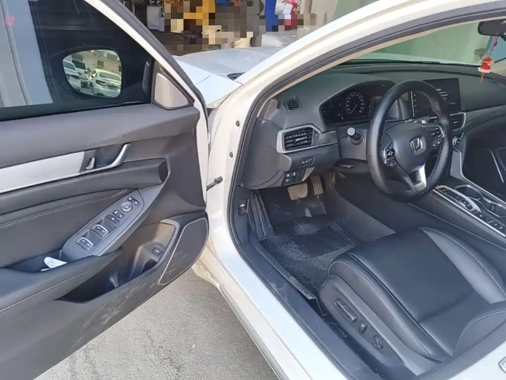 Honda Accord — миниатюра 16