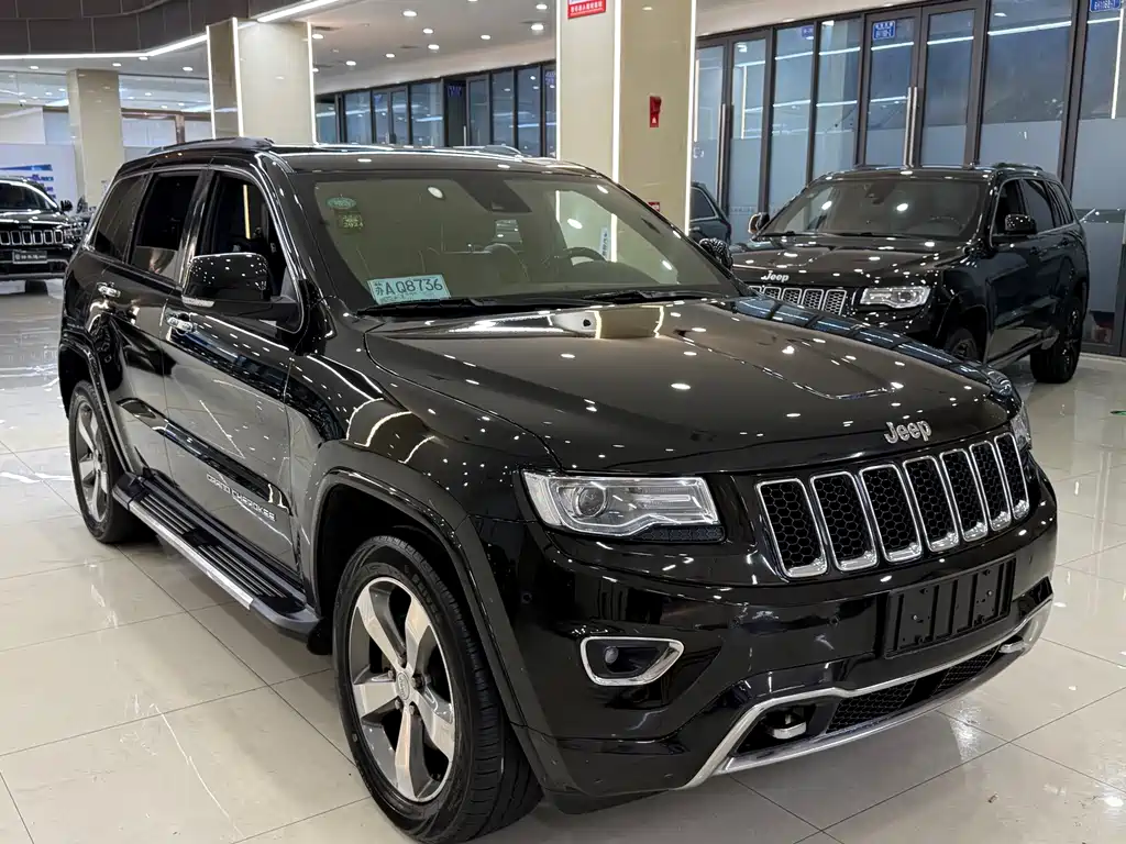 Jeep Grand Cherokee (Import) — миниатюра 3