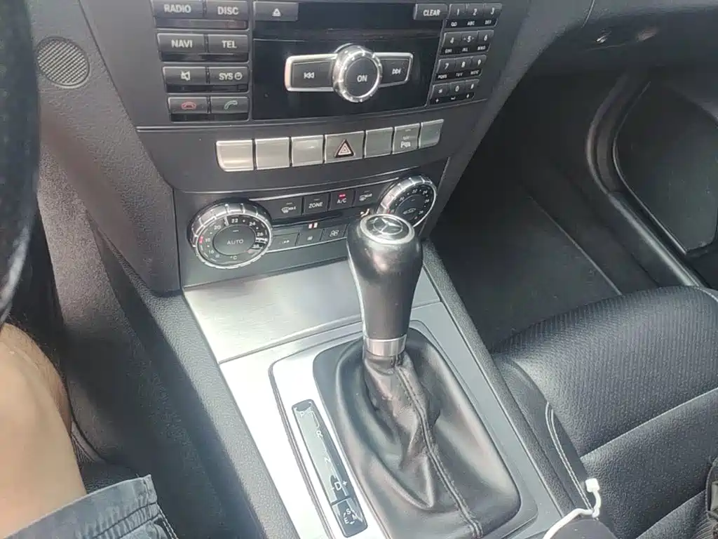 Mercedes-Benz C-Class (Import) — миниатюра 14