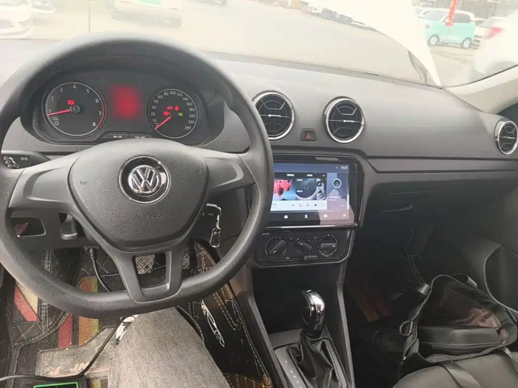Volkswagen Jetta — миниатюра 10