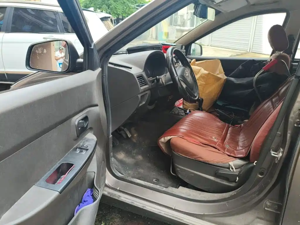 Wuling Hongguang — миниатюра 14