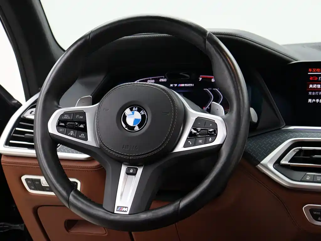 BMW X7 — миниатюра 17