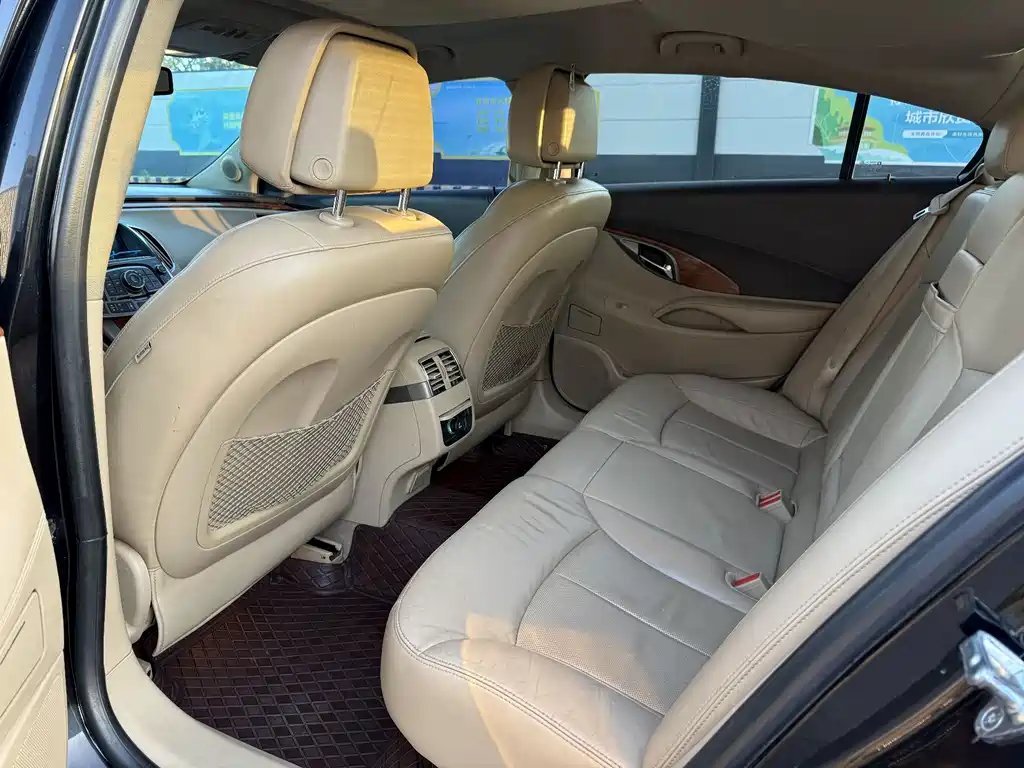 Buick LaCrosse — миниатюра 11