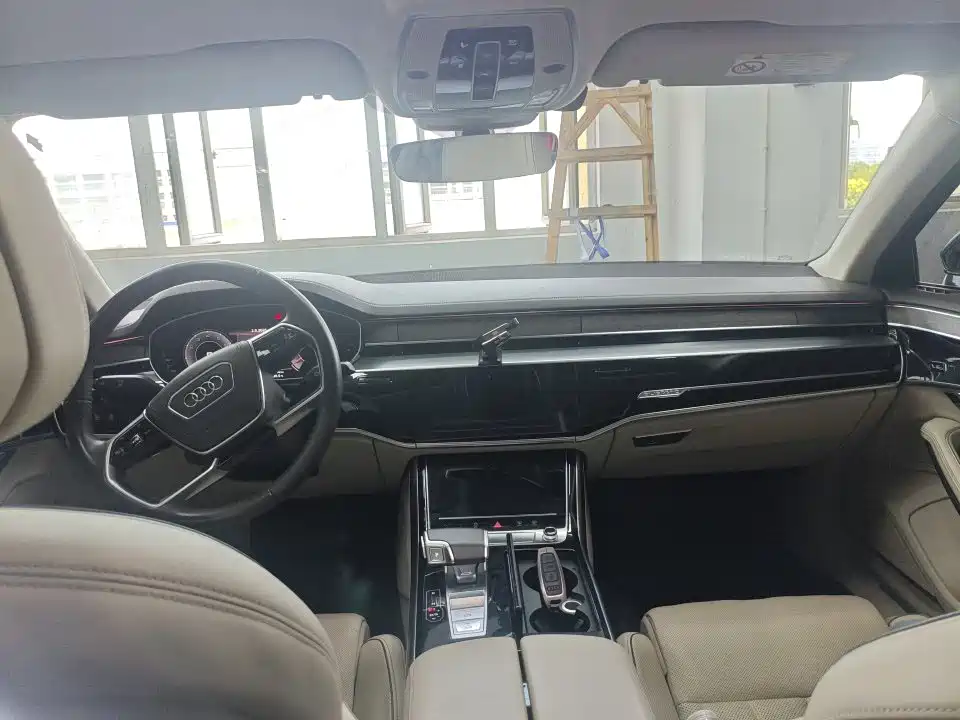 Audi A8 — миниатюра 3