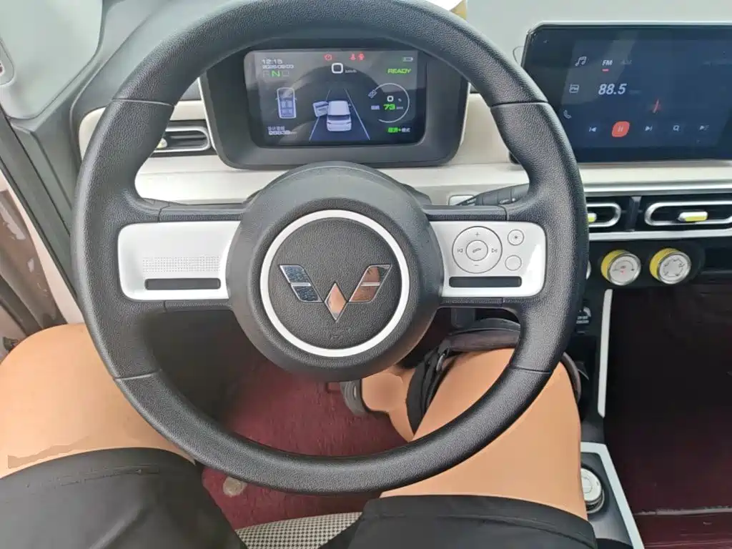 Wuling MINIEV — миниатюра 11