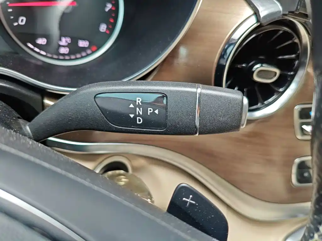 Mercedes-Benz V-Class — миниатюра 14