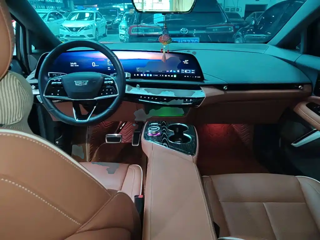 Cadillac IQ — миниатюра 10