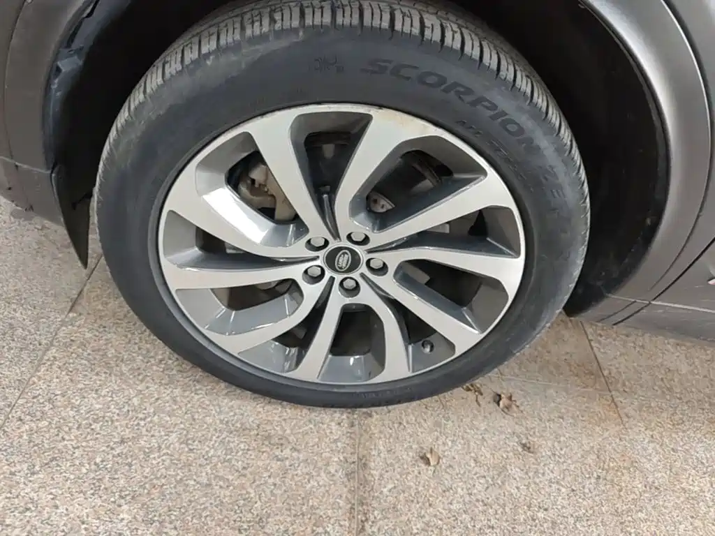 Land Rover Discovery Sport — миниатюра 23