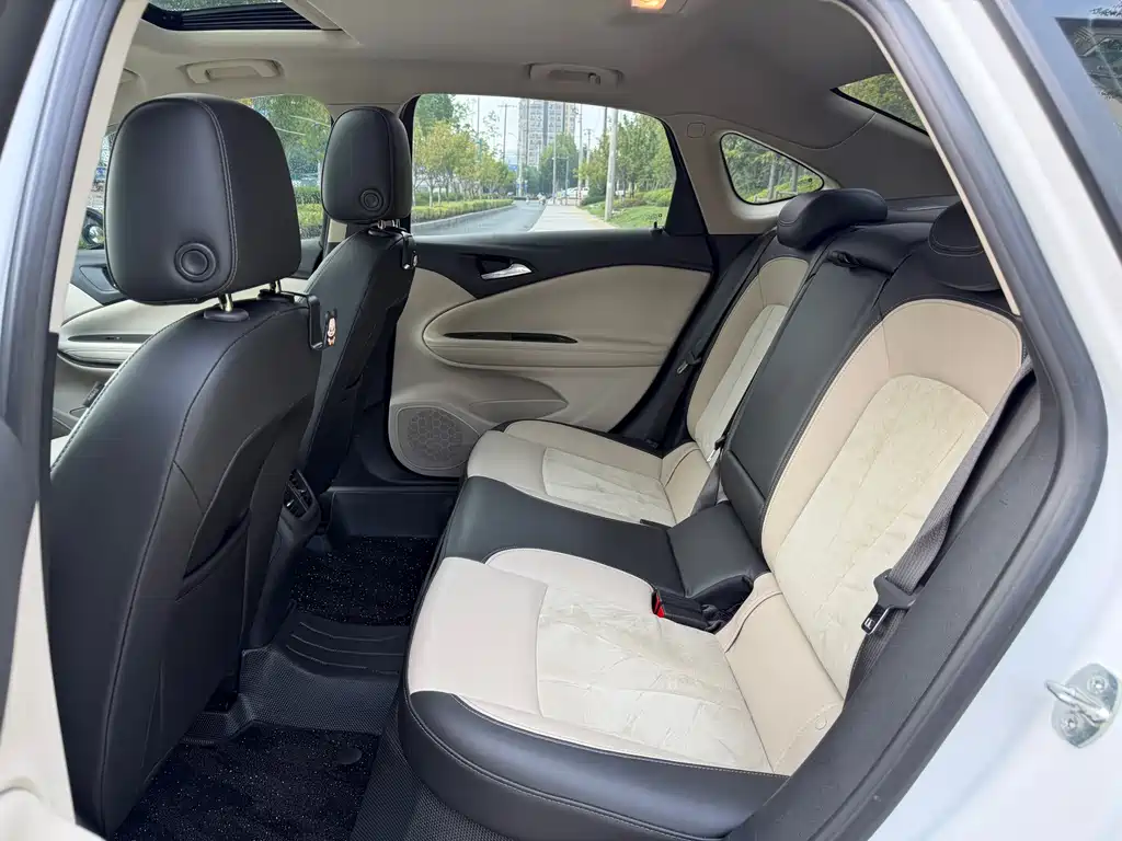 Buick Verano — миниатюра 13