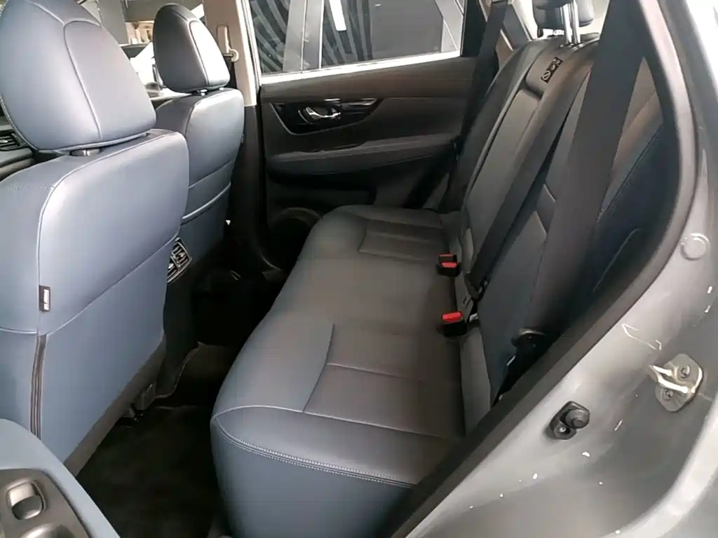 Nissan X-Trail — миниатюра 17