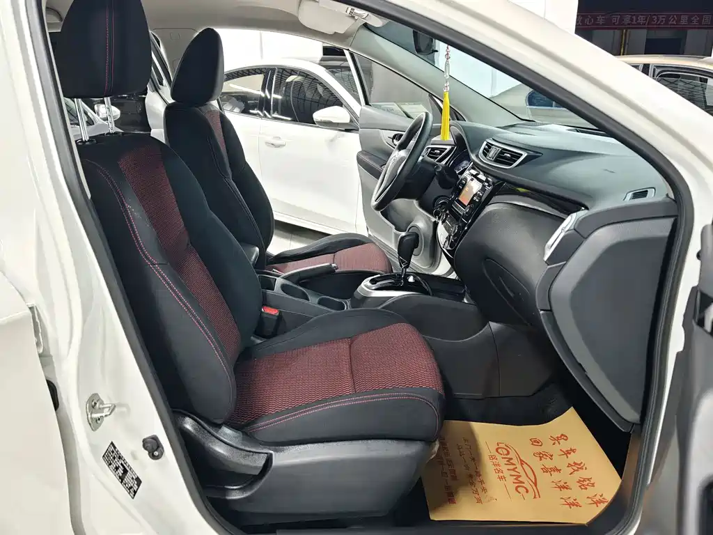 Nissan Qashqai — миниатюра 8