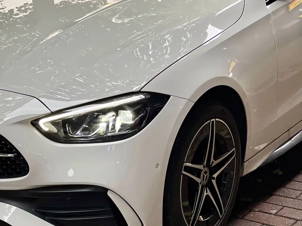 Mercedes-Benz C-Class — миниатюра 6
