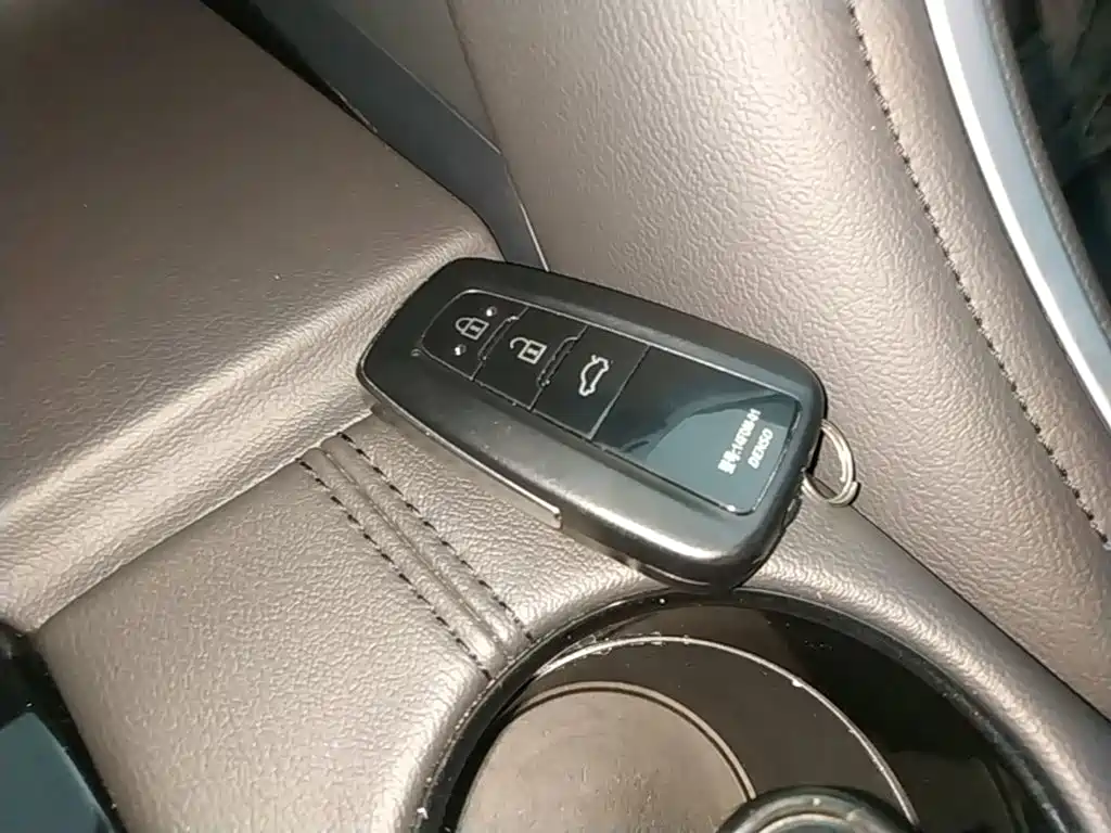 Toyota Avalon — миниатюра 9