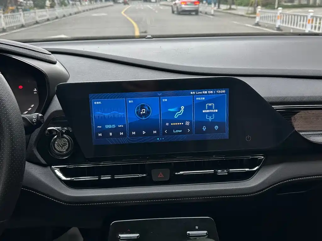 Wuling Victory — миниатюра 15