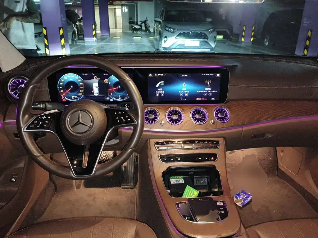 Mercedes-Benz E-Class — миниатюра 10