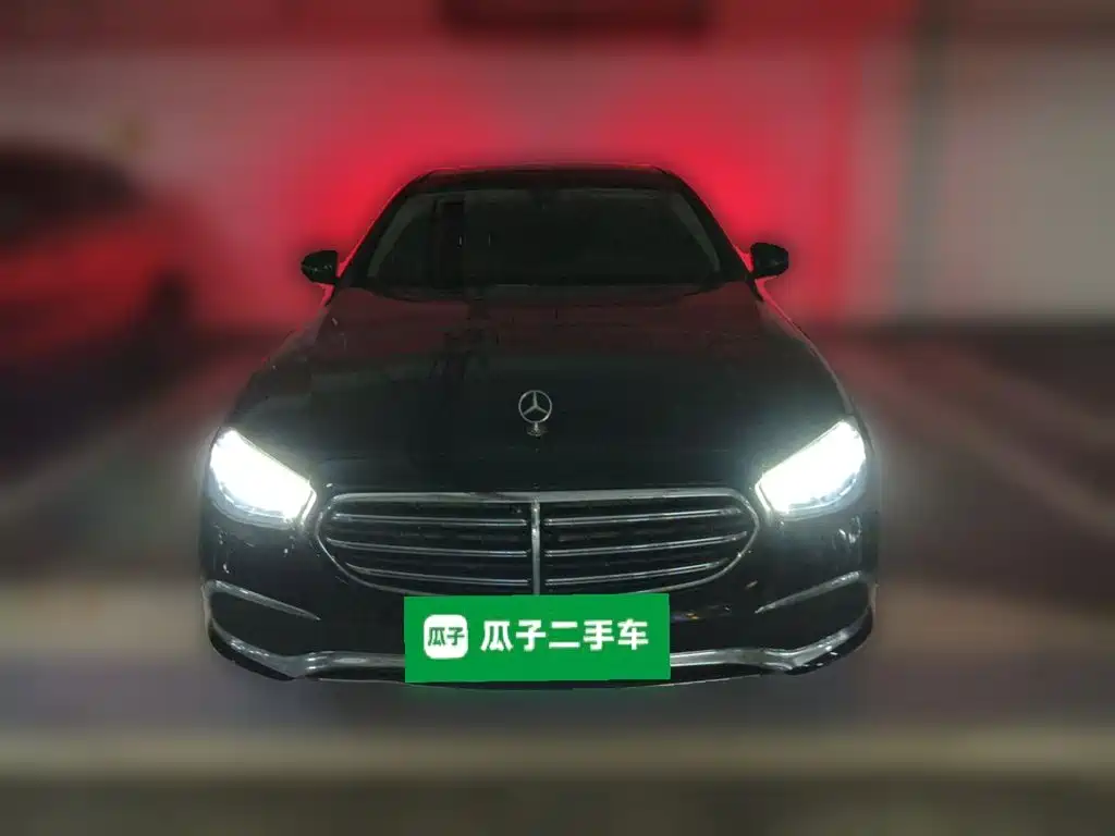 Mercedes-Benz E-Class — миниатюра 2
