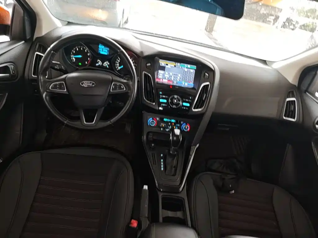 Ford Focus — миниатюра 10
