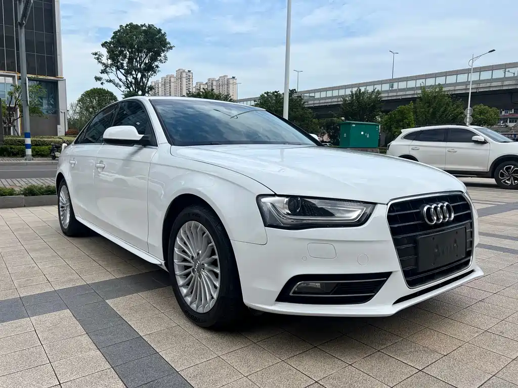 Audi A4L 2013 35 TFSI AT