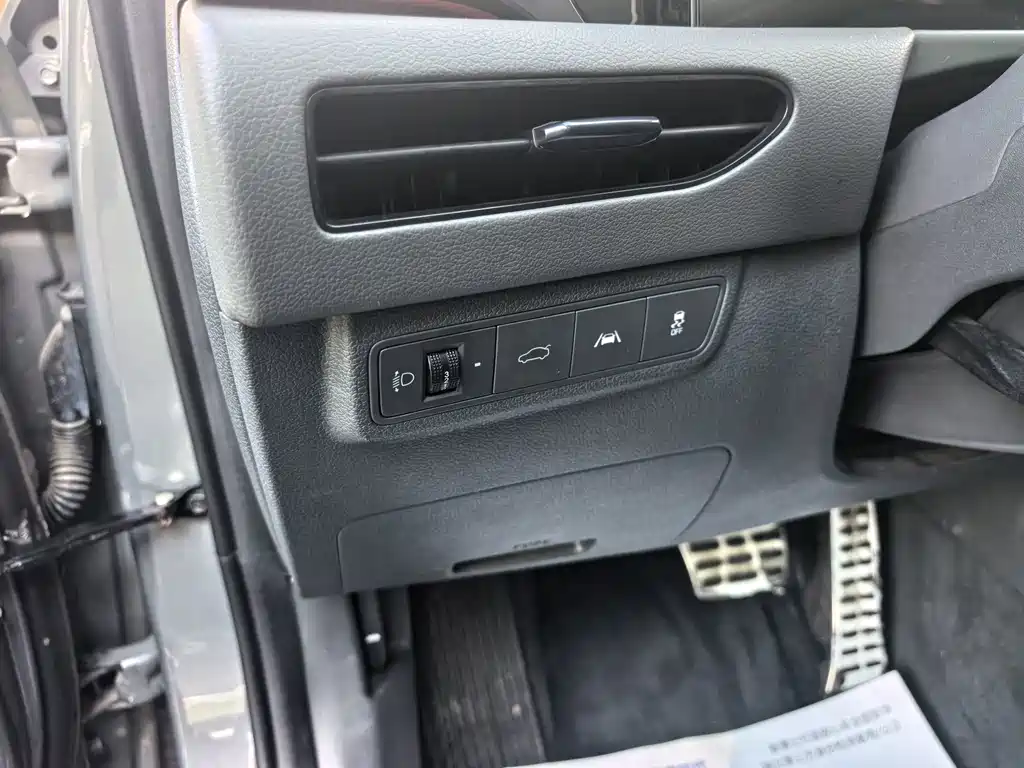 Hyundai Sonata — миниатюра 11