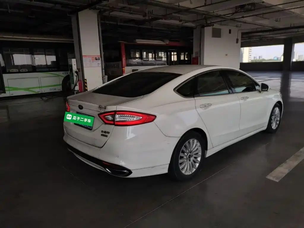 Ford Mondeo — миниатюра 7