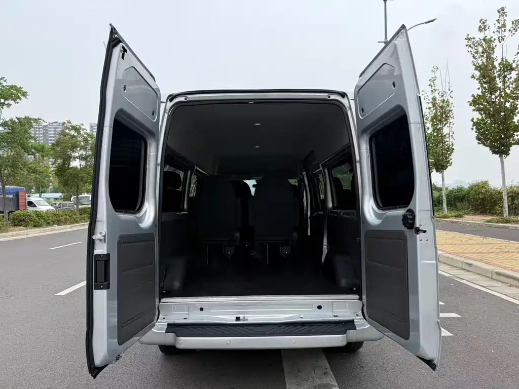 Ford Transit Custom — миниатюра 15