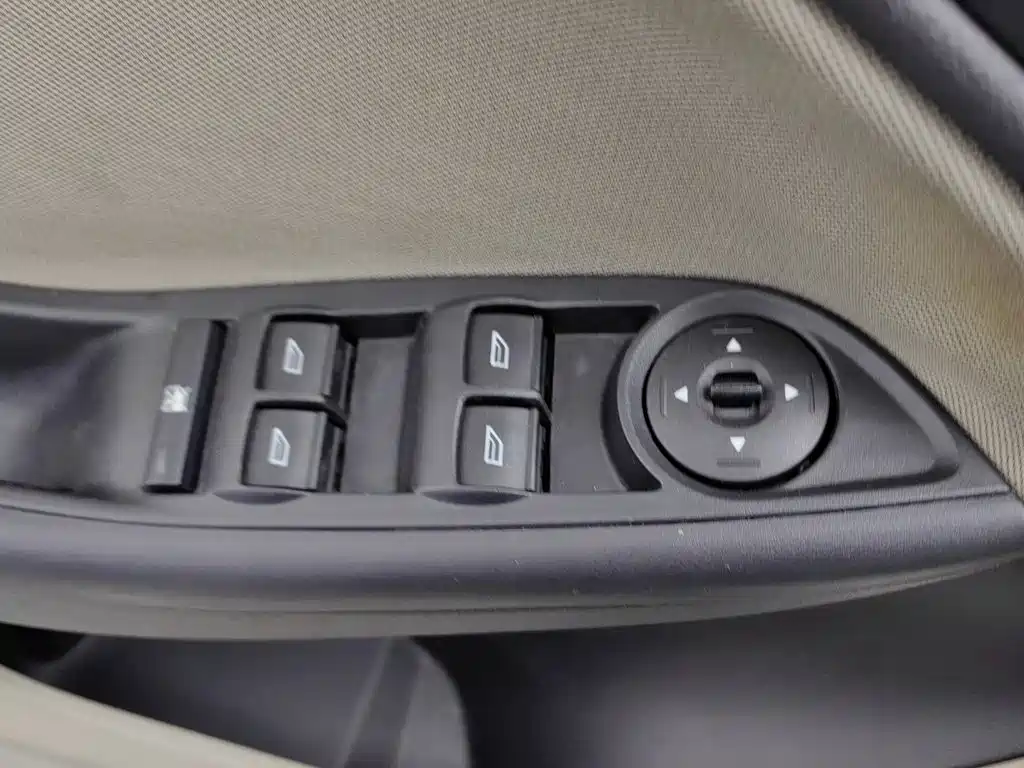 Ford Focus — миниатюра 9