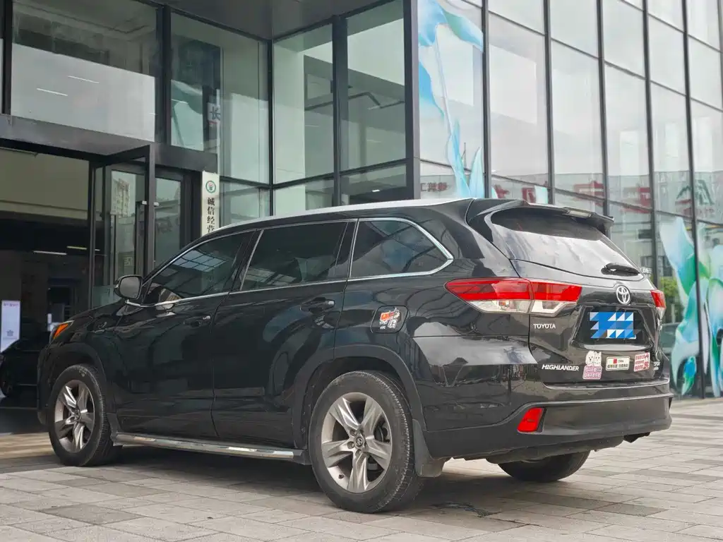 Toyota Highlander — миниатюра 6