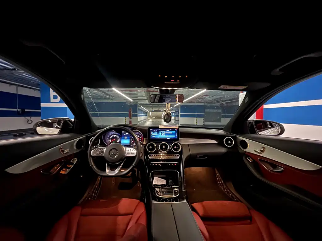Mercedes-Benz C-Class — миниатюра 16