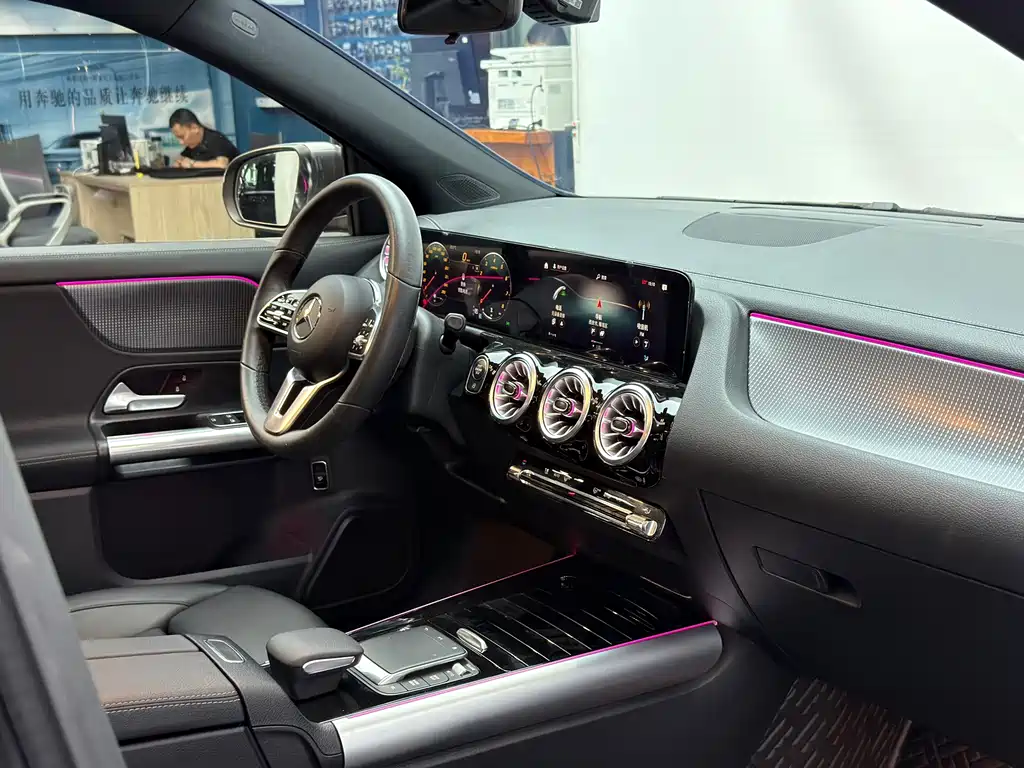 Mercedes-Benz GLA — миниатюра 14