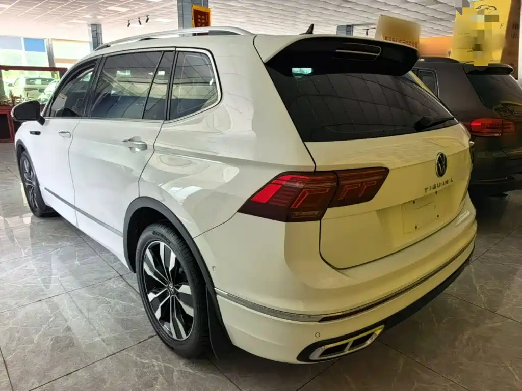 Volkswagen Tiguan L — миниатюра 5