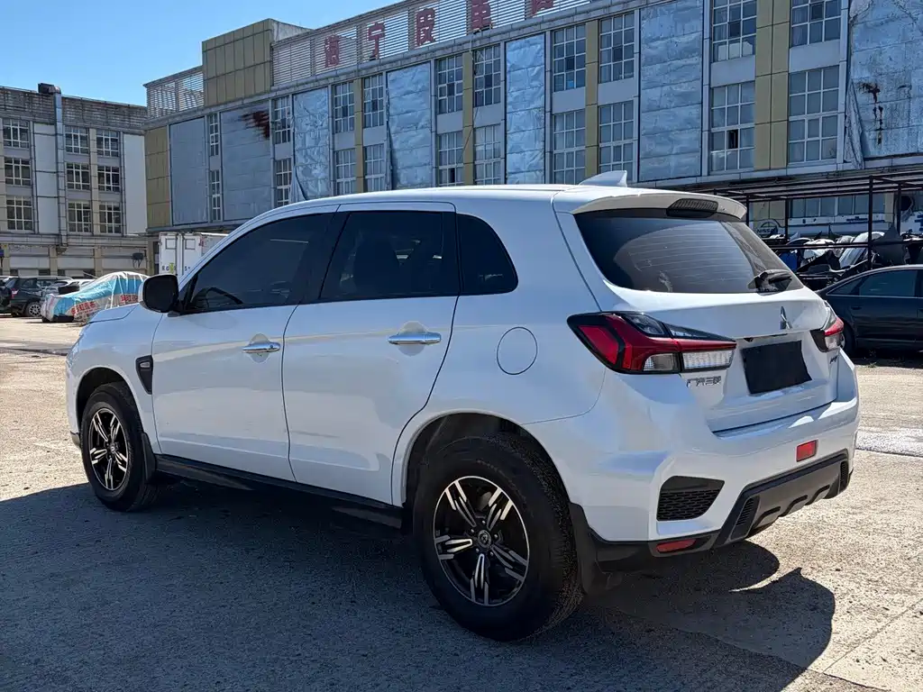 Mitsubishi ASX — миниатюра 11