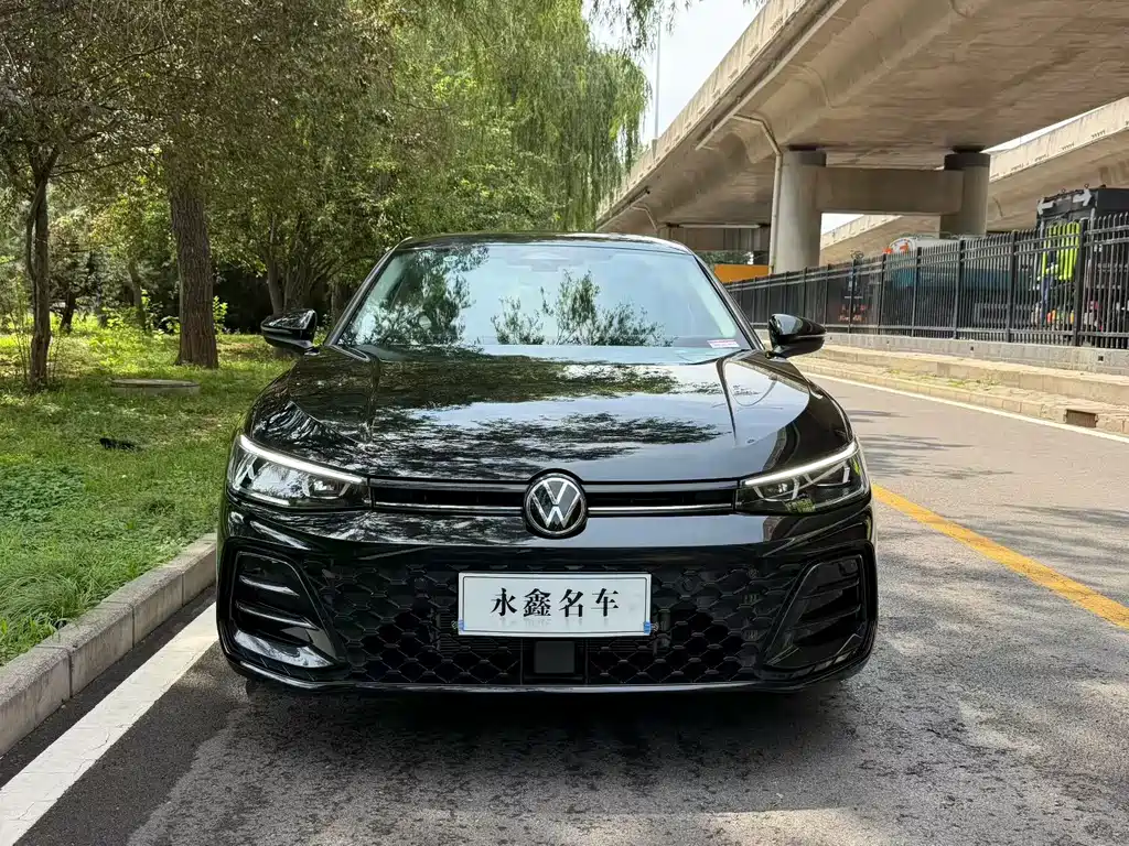 Volkswagen Passat 2025 Pro 380TSI