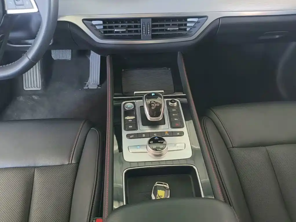 BYD Tang New Energy — миниатюра 14