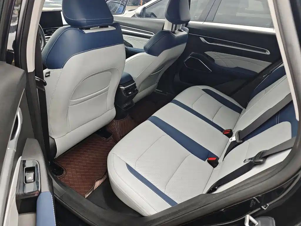 Geely Emgrand — миниатюра 5