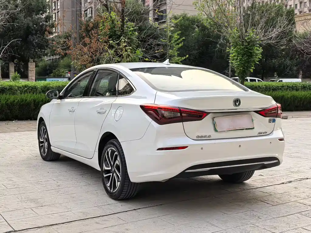 Changan Eado 2019 EV460