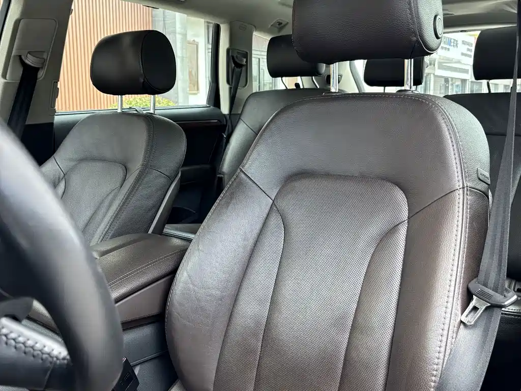 Audi Q7 — миниатюра 9