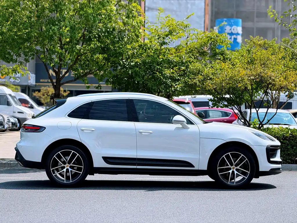 Porsche Macan — миниатюра 14