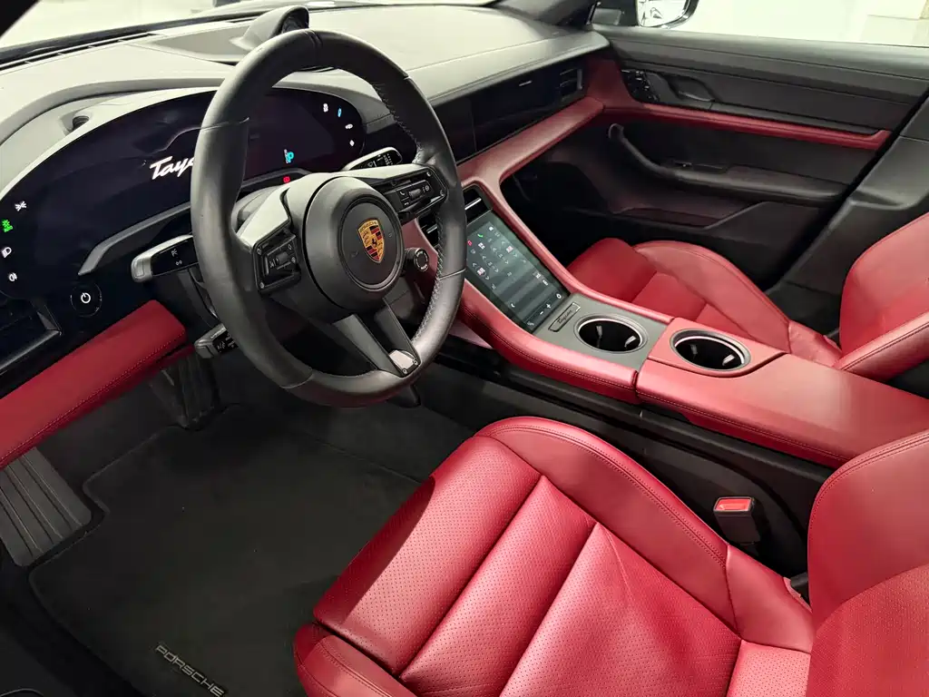 Porsche Taycan — миниатюра 7