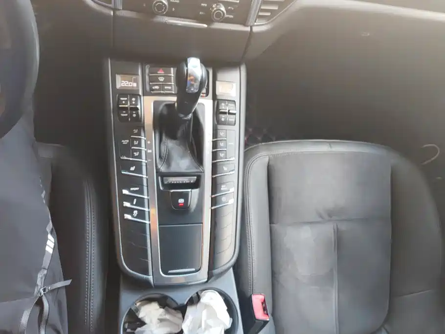 Porsche Macan — миниатюра 16