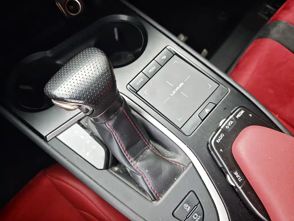 Lexus UX — миниатюра 13