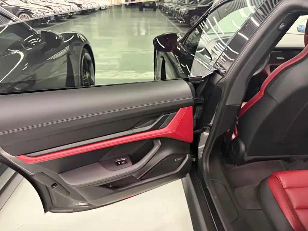 Porsche Taycan — миниатюра 24