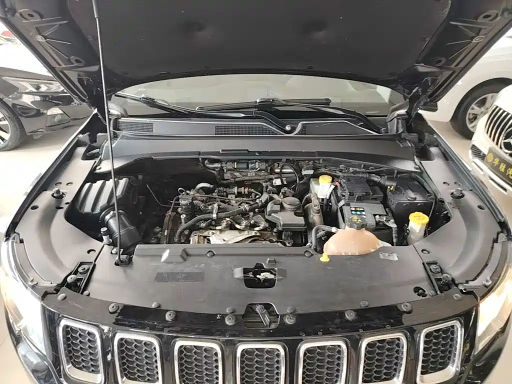 Jeep Compass — миниатюра 20