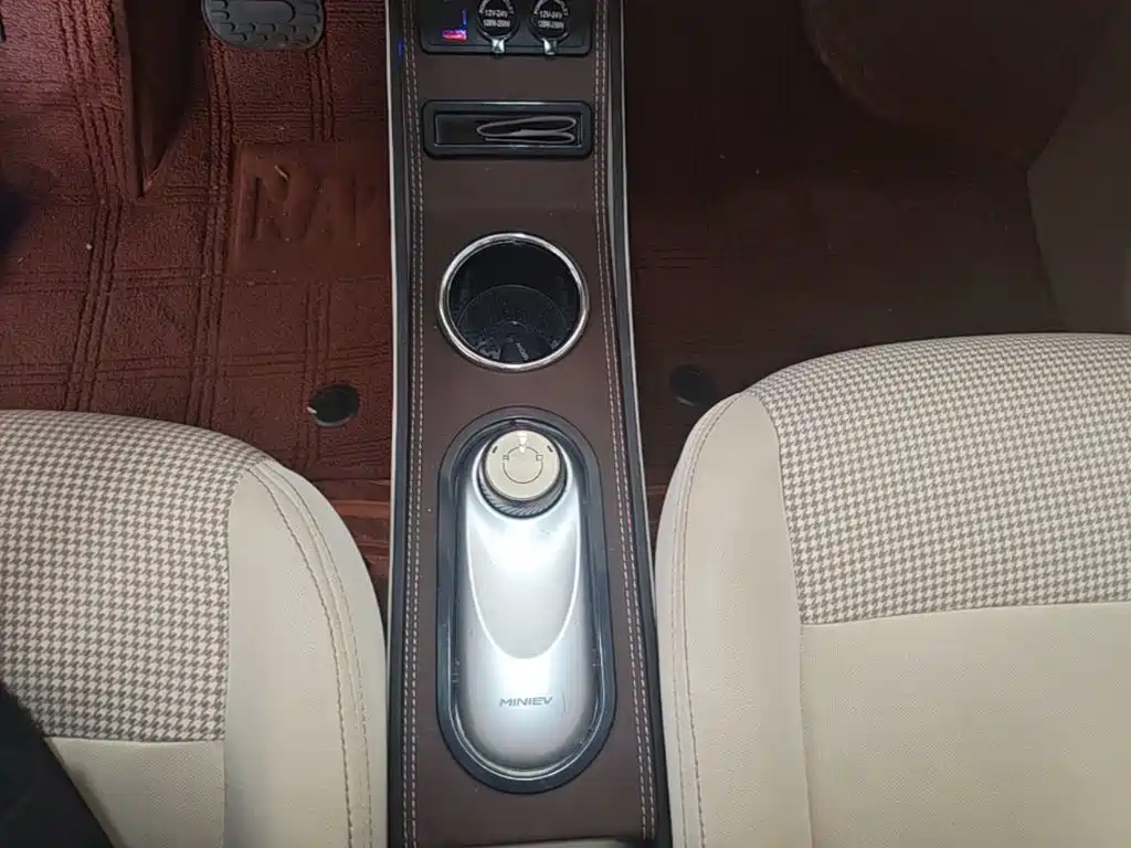 Wuling MINIEV — миниатюра 14