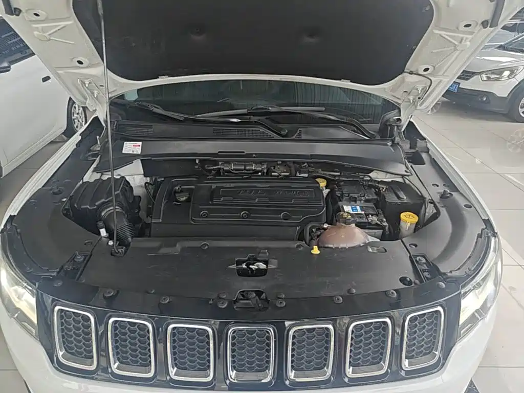 Jeep Compass — миниатюра 20