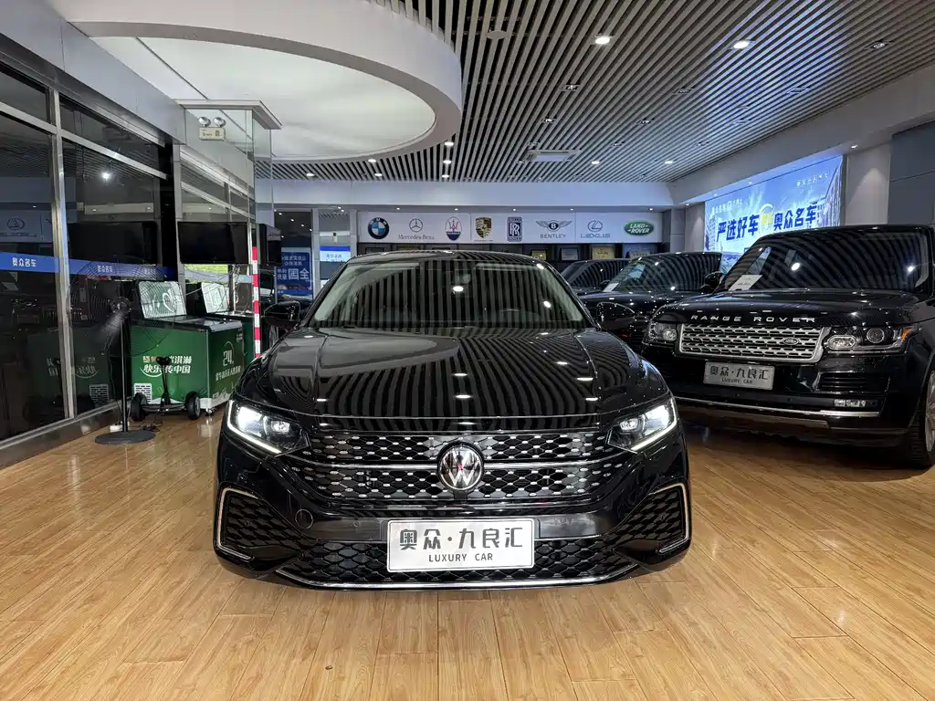 Volkswagen Passat 2023 330TSI Elite