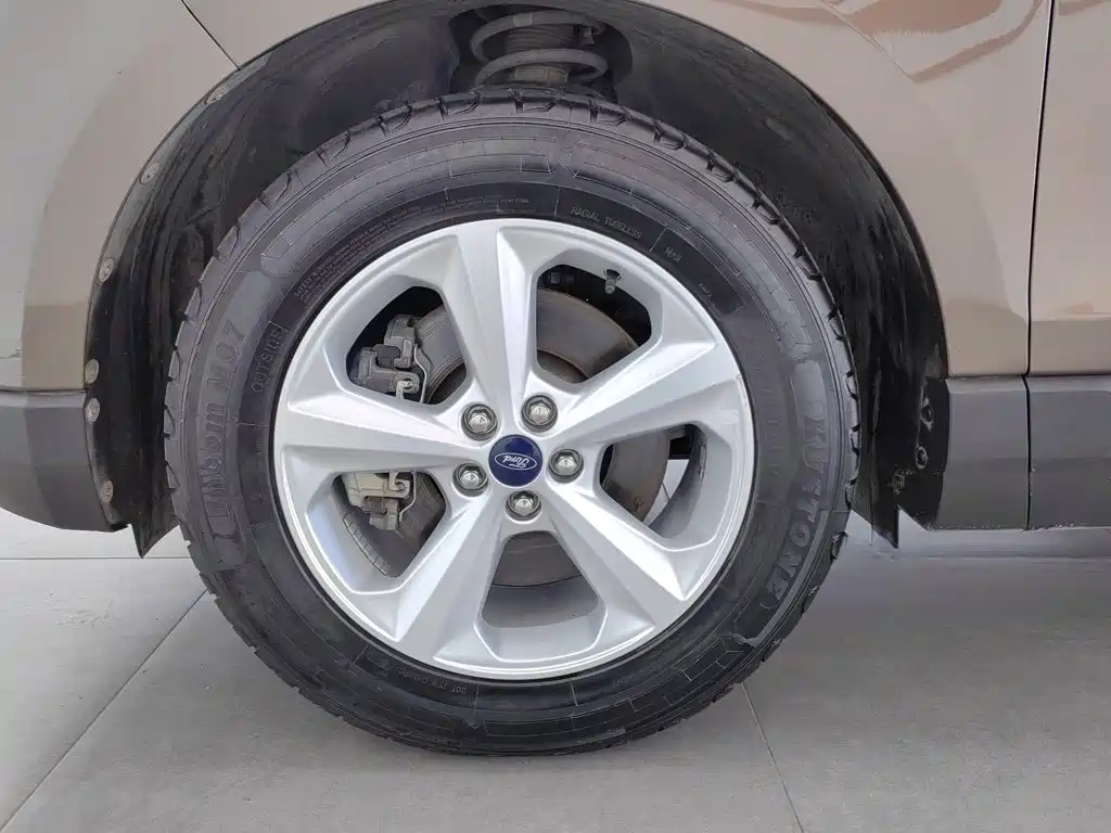 Ford Edge — миниатюра 17