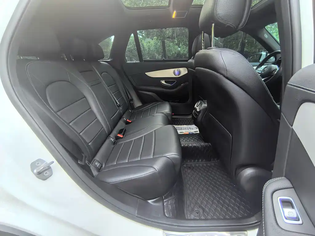 Mercedes-Benz GLC — миниатюра 12