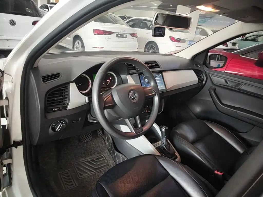 Skoda Fabia — миниатюра 10